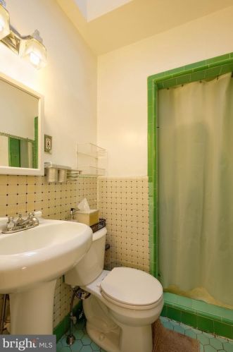 1419 Magee, Philadelphia PA 19111-4917 exterior