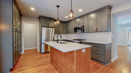 2501 Arc St, Saint Paul MN 55109-1918 exterior