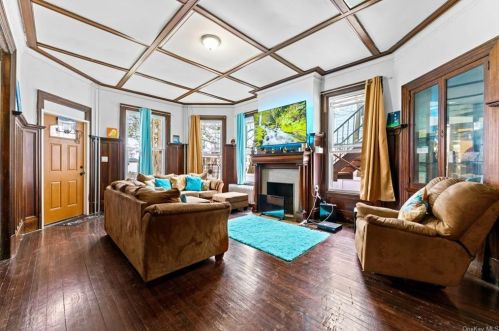 214 Prospect Ave, Mount Vernon NY 10550-2349 exterior