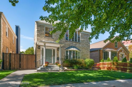 6220 Leona Ave, Chicago, IL 60646-4812