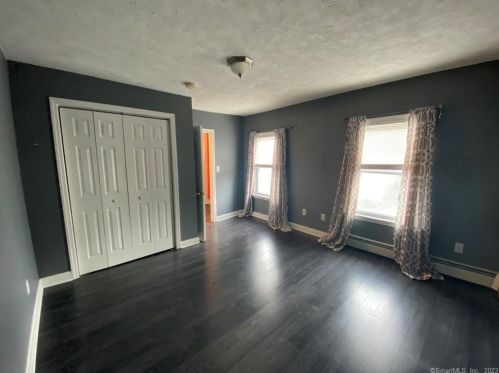 13 Franklin St, Wallingford CT 06492-4115 exterior