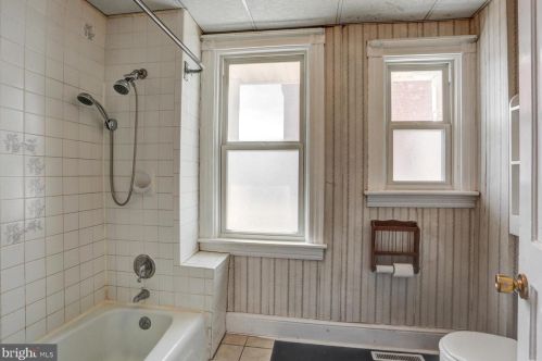 222 Reservoir St, Lancaster PA 17602-3147 exterior