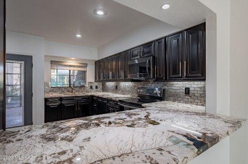 9814 1st St, Tucson AZ  85748-1950 exterior