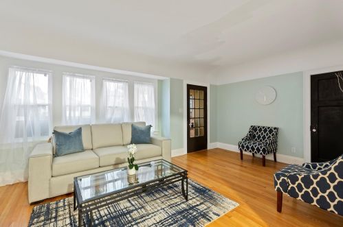 3116 9th St, Milwaukee, WI 53215-4723