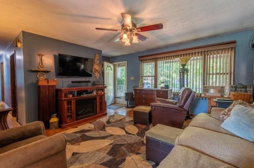 7477 Dakota St, Gary IN 46405-1721 exterior