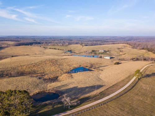 785 Sour Spring Trl, Spring Bluff MO 63080-3926 exterior