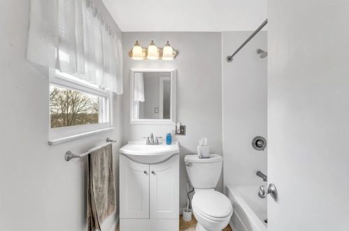 405 Mower Dr, Pittsburgh PA 15239-1710 exterior