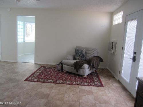 735 Abrego Dr, Green Valley AZ 85614-3637 exterior