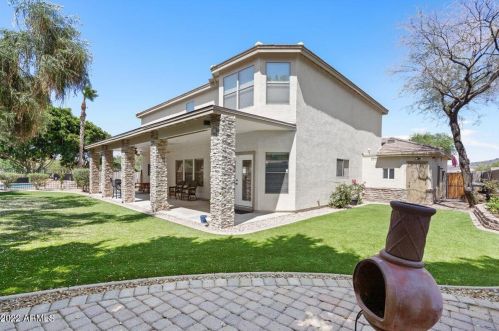 8818 12 St, Phoenix AZ 85086-7450 exterior