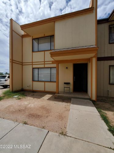 5870 Del Moral Blvd, Tucson, AZ 85706-4347