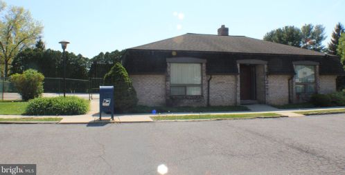 360 Saybrook Ln, Media PA 19086-6761 exterior