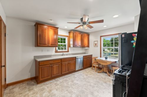 3401 9, Milwaukee WI 53215-5111 exterior