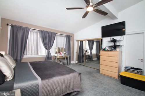 1144 4 St, Philadelphia PA 19133-3208 exterior