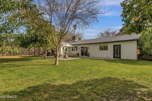 6704 11th St, Phoenix AZ  85014-1028 exterior