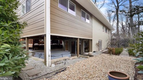 4512 Dolphin Ln, Alexandria VA 22309-3110 exterior