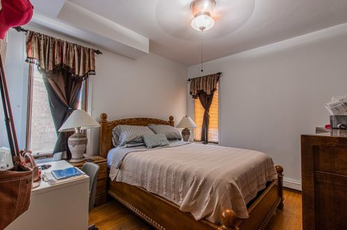 6343 Tripp Ave, Chicago IL 60646-4524 exterior