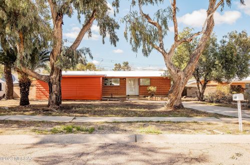 6159 Seneca St, Tucson AZ  85712-3010 exterior