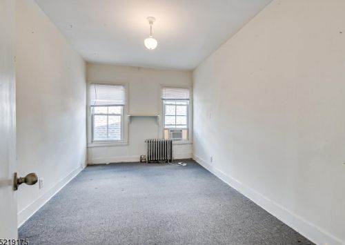 167 Hamilton St, New Brunswick NJ 08901-1806 exterior