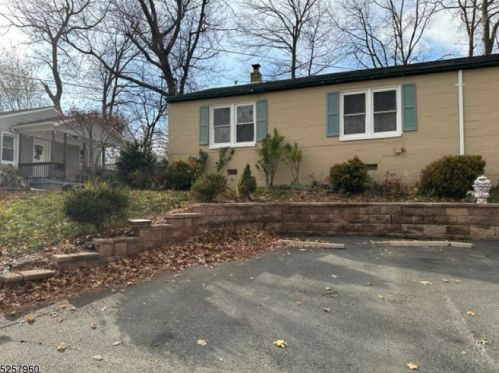 21 Adams Ave, Dover, NJ 07801-5501