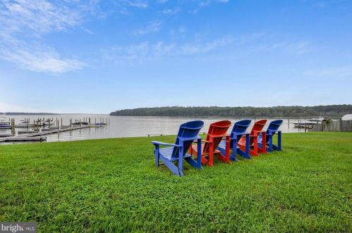 5117 Mount Vernon Memorial Hwy, Alexandria VA  22309-3319 exterior