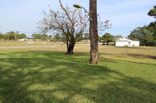 2109 Matanzas Ave, Fort Pierce FL 34946-5534 exterior