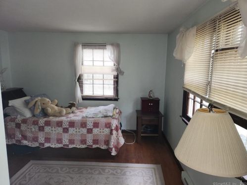 737 Burnham St, Hartford CT 06108-0010 exterior