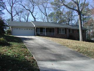 365 Jordan Dr, Tucker, GA 30084-2024