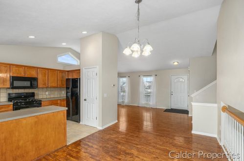 5658 Falling Leaf Dr, Grand Rapids MI 49512-9477 exterior