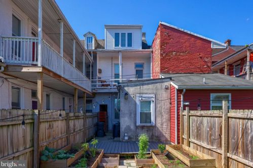 531 King St, Lancaster PA 17602-3011 exterior