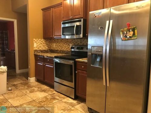 570 Ryder Rd, Fort Pierce FL 34953-6003 exterior