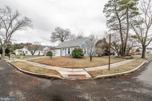 11 Warwick Way, Southampton NJ  08088-1143 exterior