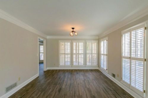 8913 Carroll Mnr Dr, Atlanta GA 30350-2080 exterior