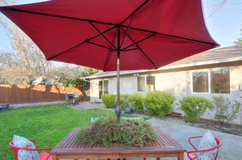 1707 Baywood Ln, Davis CA 95618-0543 exterior