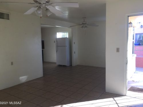 2554 Flanwill Blvd, Tucson AZ 85716-2251 exterior