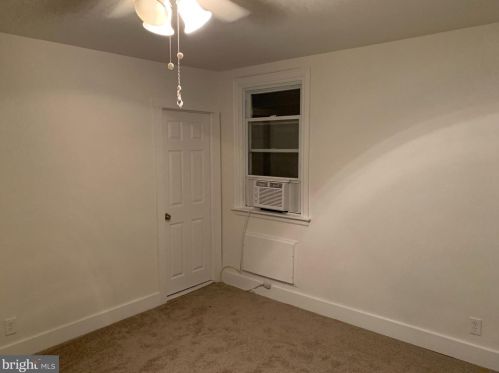 6429 Dorcas St, Philadelphia PA 19111-5405 exterior