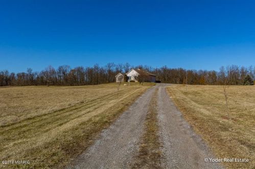 1140 Shagawa Trl, Lowell, MI 49331-8740