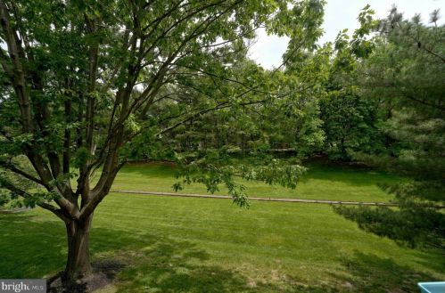 46 Lehavre Ct, Trenton NJ  08619-4723 exterior