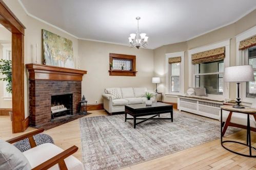 2109 Kenwood Blvd, Milwaukee WI  53211-3311 exterior