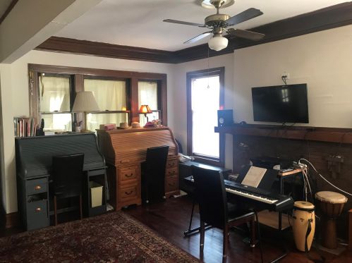 1304 Juneau Ave, Milwaukee WI 53233-1208 exterior