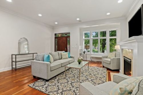 2610 Kimball Ave, Chicago, IL 60647-6478