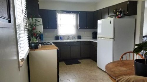 725 Porter St, Waukegan IL 60085-3858 exterior