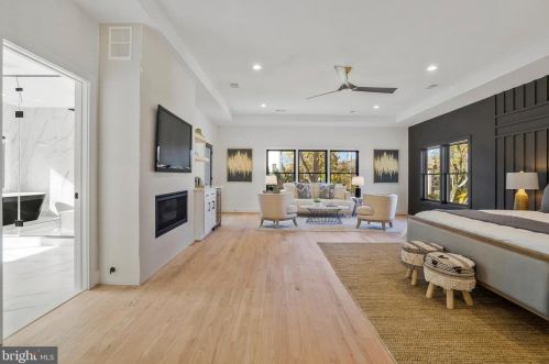 1520 Brookhaven Dr, Mc Lean VA  22101-4127 exterior