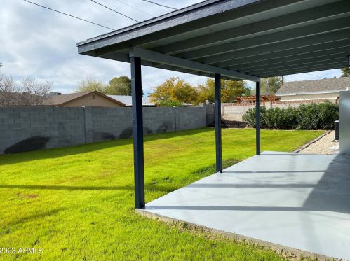 7008 11th Way, Phoenix AZ  85020-5313 exterior