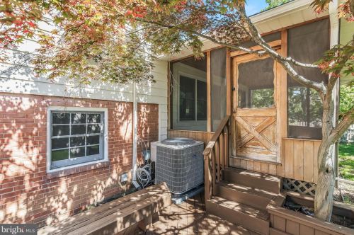 113 Monument St, Rockville MD 20850-2836 exterior