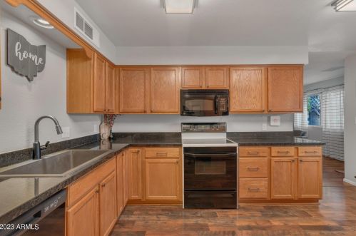 970 Gary Dr, Chandler AZ  85225-1437 exterior