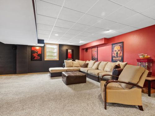 4709 Veranda Ct, Manitowoc WI 54220-8358 exterior