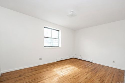 4175 Bronxwood Ave, Bronx NY 10466-4505 exterior