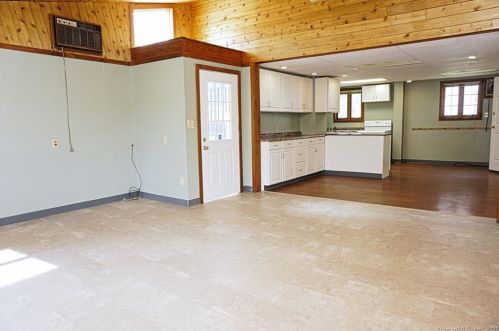 33 Prospect St, Torrington CT 06790-6330 exterior