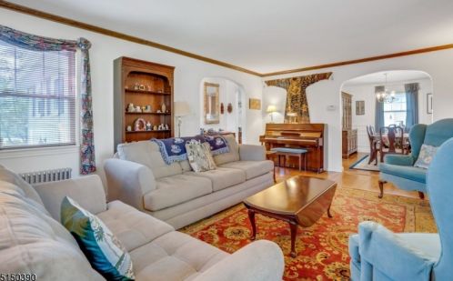 85 Upper Rainbow Trl, Parsippany NJ 07834-3320 exterior