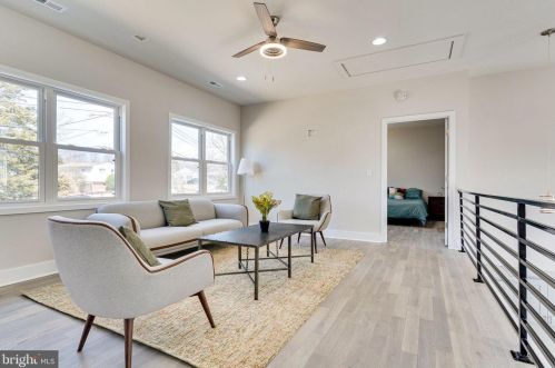 3445 Little Hunting Crk Dr, Alexandria VA 22309-1923 exterior